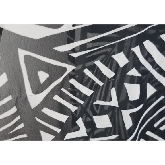 Calvin Klein Women's Sz. 6 Blk & White Geometric Print Maxi Chiffon Dress - Picture 6 of 7